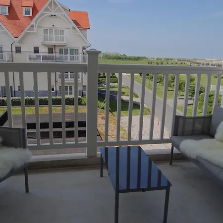 In Near The Beach, Cleaning Included Lägenhet